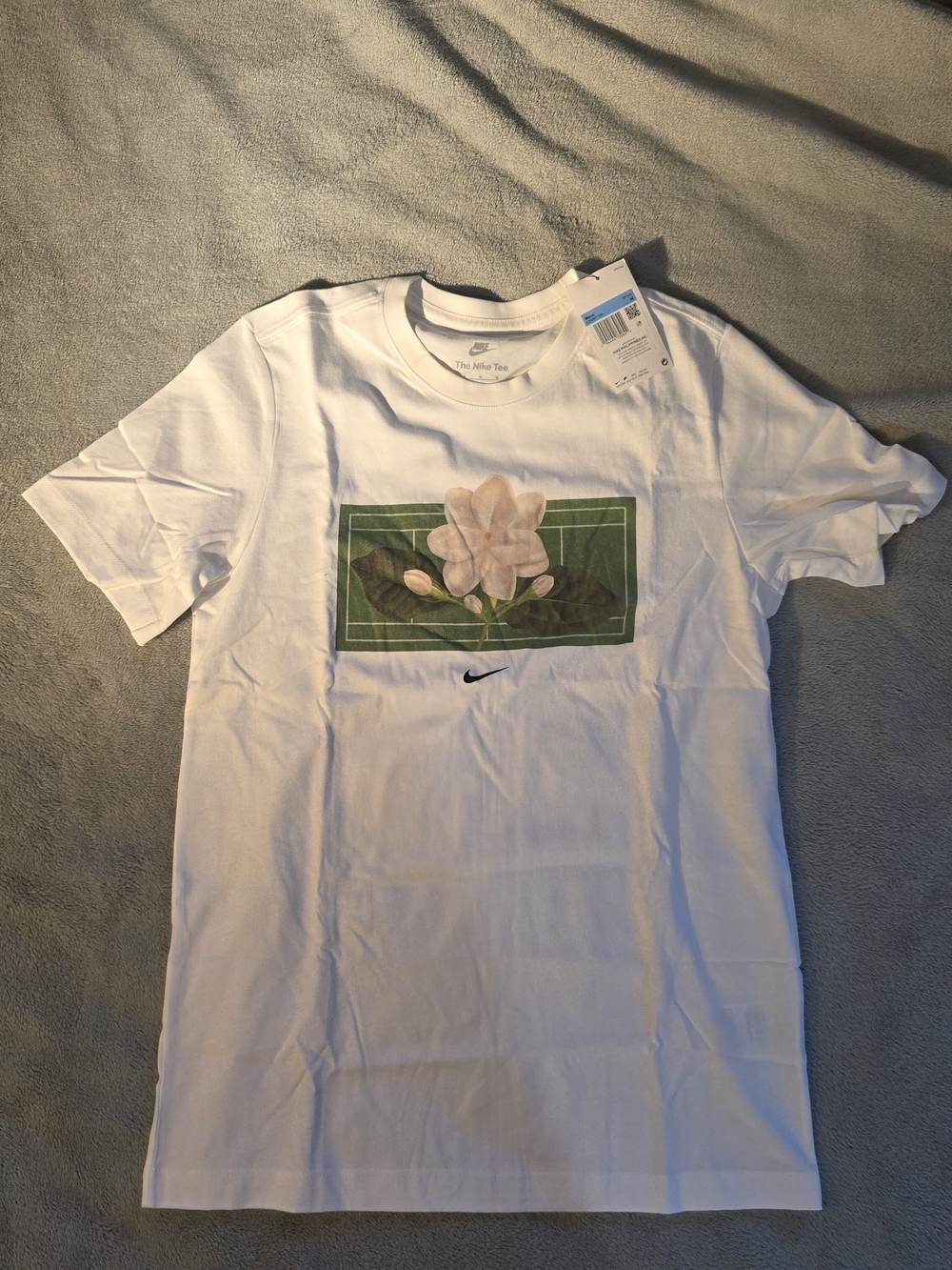 Alex Eala Nike Sampaguita flower Tennis Graphic Shirt 2026 NWT Sz Men's Med - Picture 3 of 3